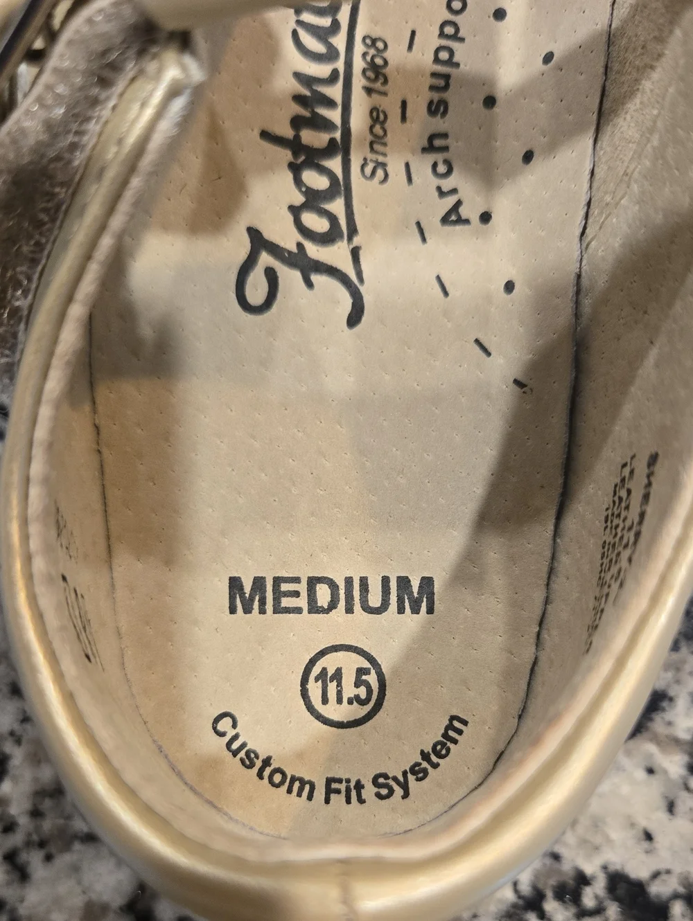 FOOTMATES 